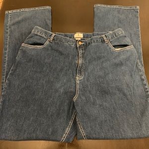 GUC. Like new JL studio jeans in 26W T